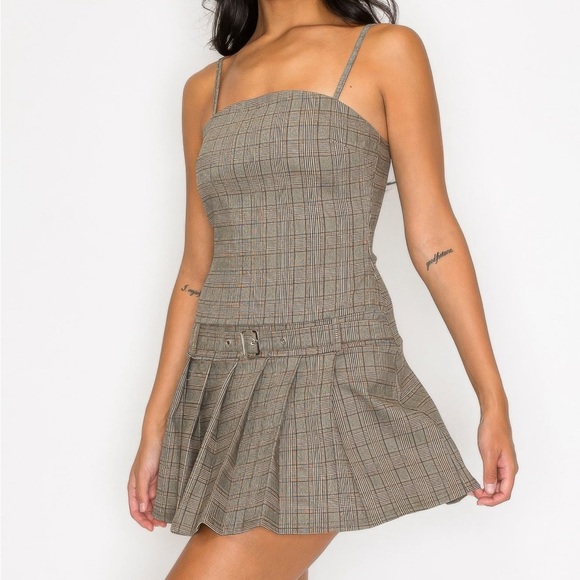 Belted Plaid Zip-up Pleated Dress - Picture 2 of 4